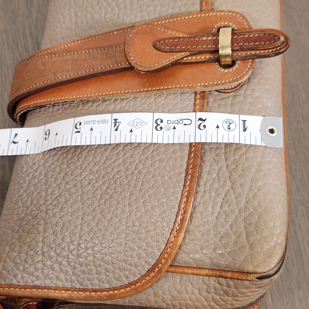 Vintage Dooney & Bourke All-Weather Leather Taupe Tan Crossbody Bag Purse Charm - Picture 8 of 16